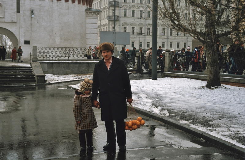 Illustration for article titled Did the Russians love the '80s too? Some revealing photos